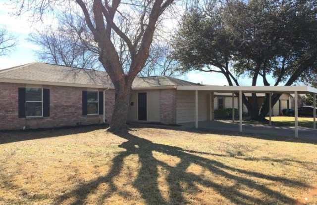 1122 Tulip Trail Gallery 3