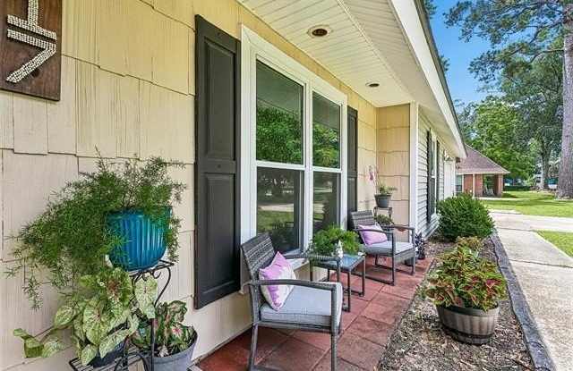 517 BARBARA Place Gallery 2