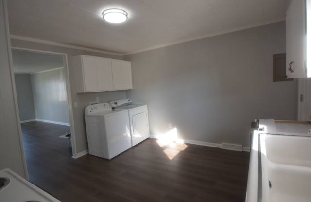 Updated and Charming 2 Bedroom 1 Bathroom - Great 2 Bedroom, 1 Bath in Smyrna Gallery 4
