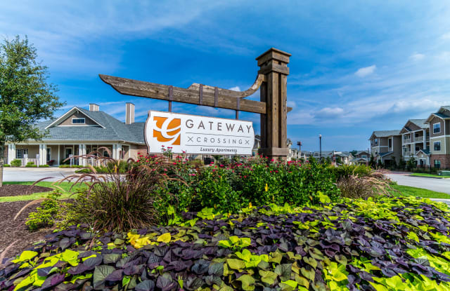 Gateway Crossing Gallery 2