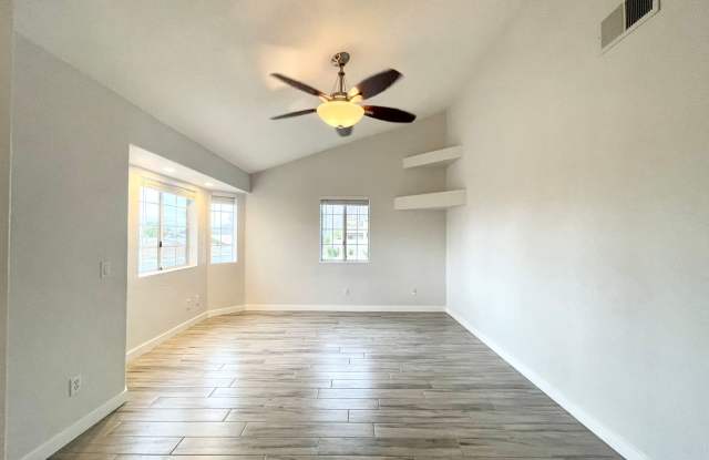 COMING SOON! BEAUTIFUL 3 Bedroom 2 Bathroom Home in La Quinta Cove Gallery 4