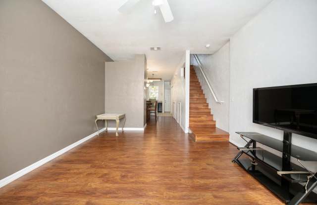 Kensington North #1403 photos photos
