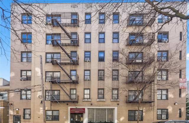 2506 Davidson Avenue photos photos