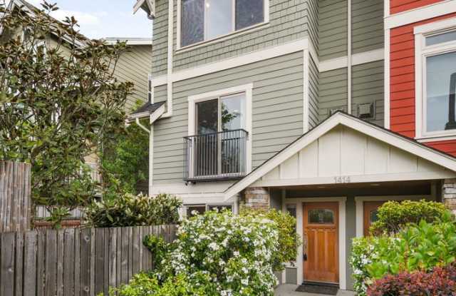 **PROPERTY LEASED** Gorgeous  Spacious 3br/1590sf CapHill TH * 97 Walk Score  Grg+Pkg - 1414 18th Avenue, Seattle, WA 98122