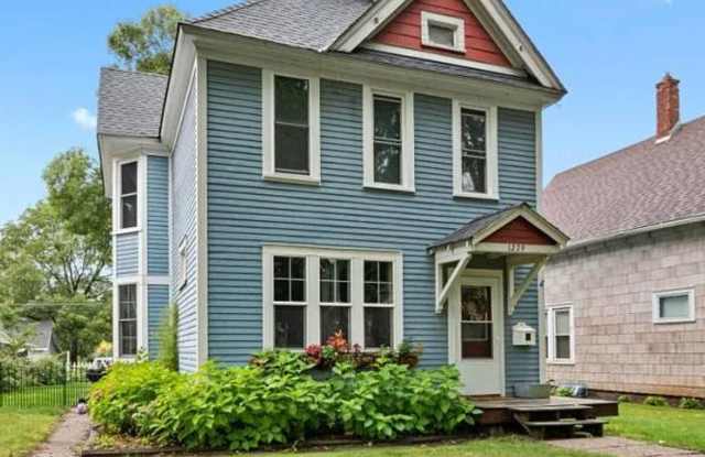 STUNNING Saint Paul Single Family Home - High End Upgrades Throughout photos photos