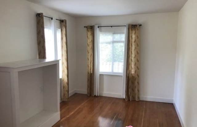 1744 Martin Luther King Jr Way S Gallery 3