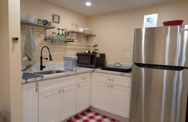 Modern Studio Oasis in Castro Valley photos photos