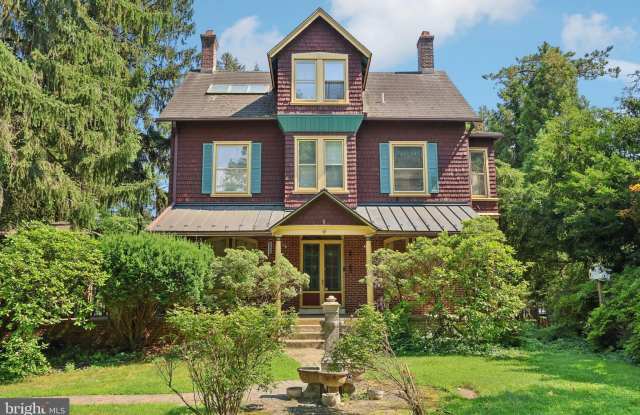 1420 PENNSYLVANIA Avenue unit: 3Rd Floor - 1420 Pennsylvania Avenue, Chester County, PA 19312