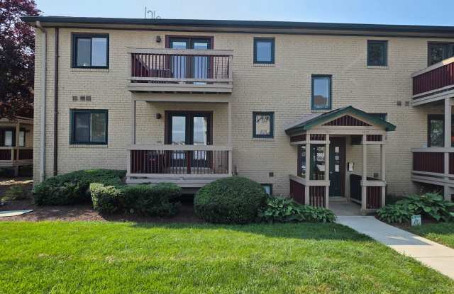 Cozy 1 bedroom apartment AVAILABLE NOW! Gallery 3
