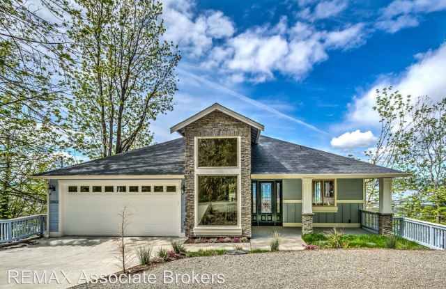 12602 Possession Lane - 12602 Possession Lane, Picnic Point, WA 98026