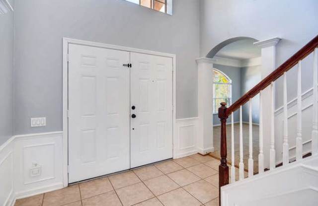 706 Strihal Loop Gallery 2