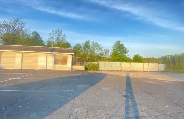331 W COUNTY LINE Road Gallery 4
