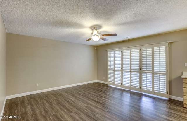 1263 E MANHATTON Drive Gallery 4