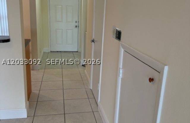 2856 Cambridge Ln Gallery 2