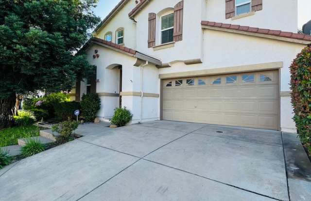 Spacious 4 bedroom 2.5 Bathroom Gold River Home photos photos