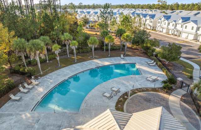 Gorgeous Townhome for rent w/community pool! photos photos