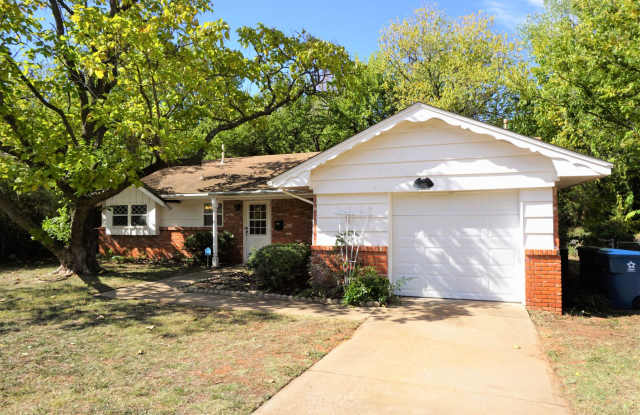 2 Bed 1.5 Bath 1 Car Garage in Henderson Hills Addition Edmond, OK photos photos