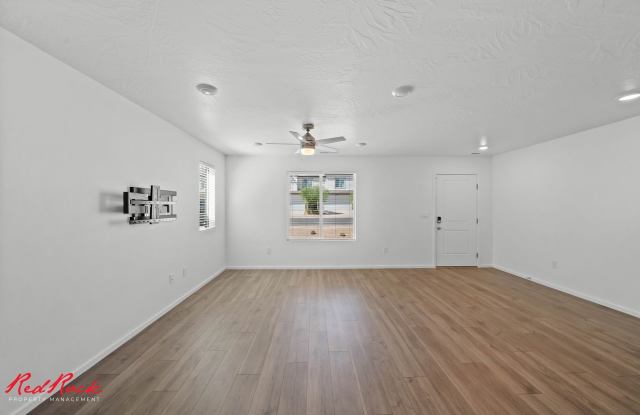 Room to Roam, Perks to Love & Pets Welcome! Gallery 4