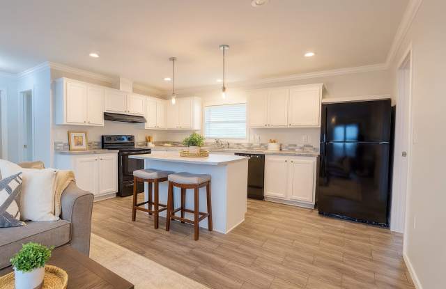 8051 Centennial Farms Drive Gallery 3