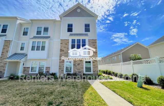 1005 Opal Street photos photos