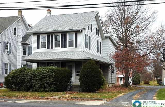 735 W Broad Street - 735 West Broad Street, Quakertown, PA 18951