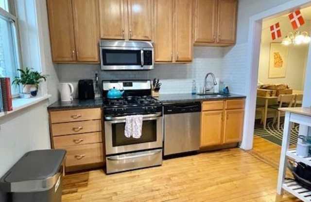910 W Waveland Avenue Gallery 3