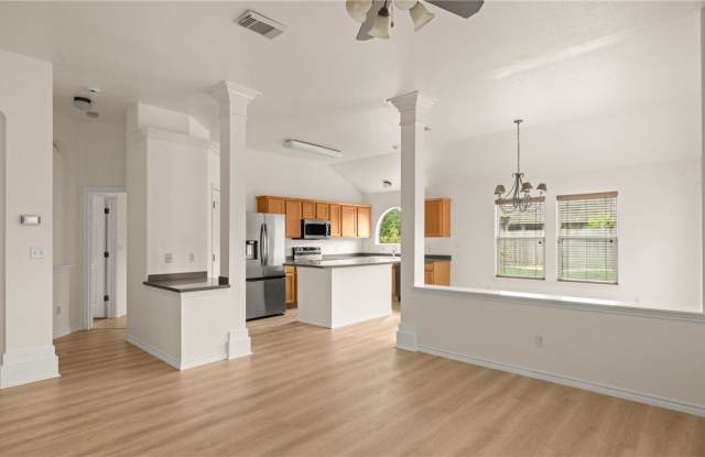 7518 Fort Griffen Drive Gallery 3