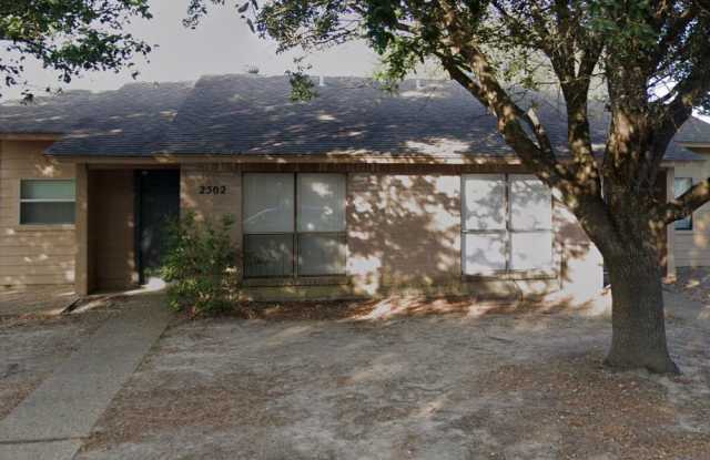 2502 Cypress Dr photos photos