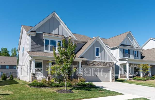 2046 Saddlebred Drive photos photos