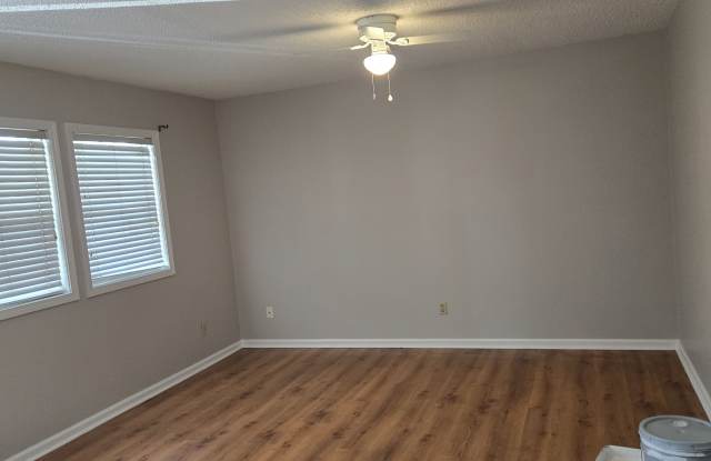 4150 Horseshoe Rd. Gallery 1