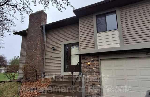 9468 Kingsview Ln N photos photos