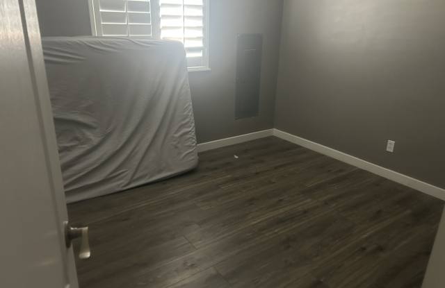 11892 South Redwood Road Gallery 3