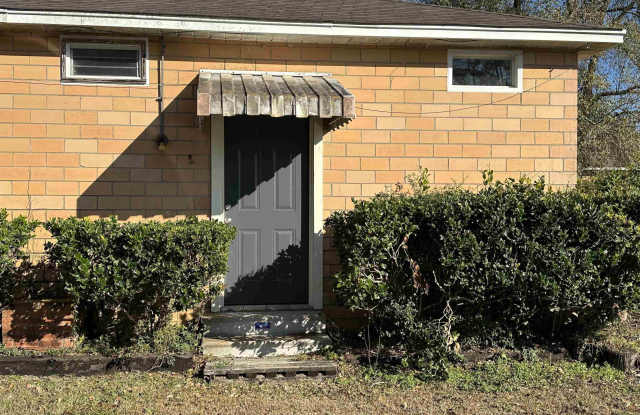 578 E Ave L photos photos