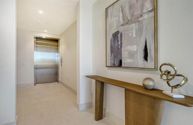 1591 GULF OF MEXICO Drive Gallery 3