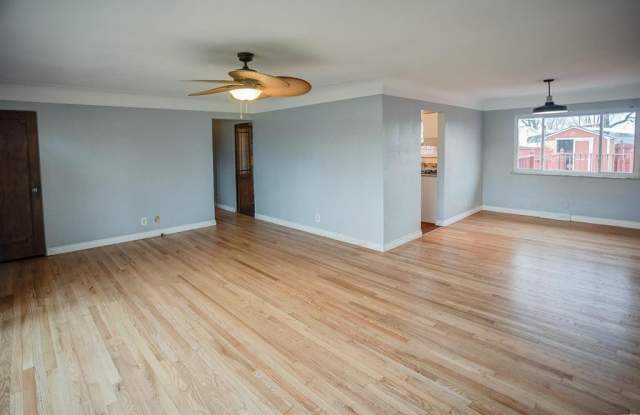 9 HAZELWOOD Drive Gallery 4