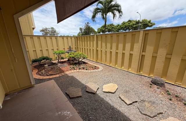 Ihona K2 One bedroom, one bathroom, one parking ground level townhouse. Gallery 1