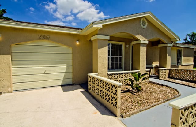 725 Caribou Drive - 725 Caribou Drive, Poinciana, FL 34759