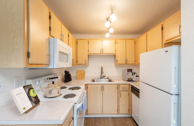 Vancouver Mall Apartments photos photos