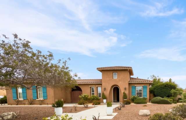 Beautiful Home 4-Bedroom, 4-Bathroom in Ravenswood (private gated community) Gallery 1
