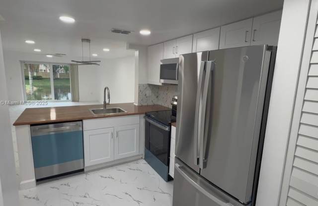 3982 NW 90th Ave photos photos