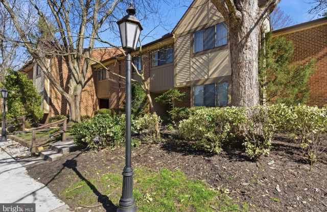 305-A CYPRESS POINT CIR Gallery 2