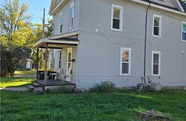 200 W Atlantic Avenue - 200 Atlantic Avenue, Kandiyohi, MN 56251