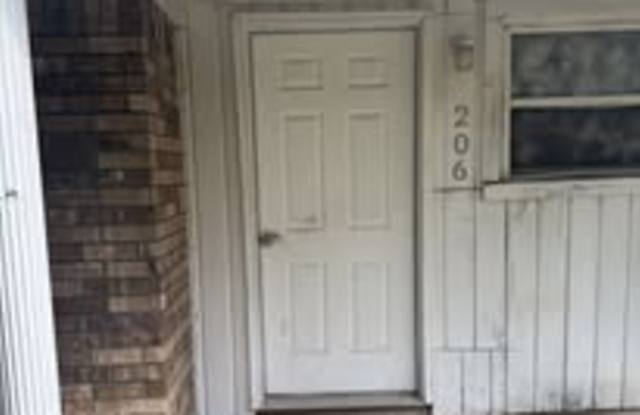 206 E Spring photos photos