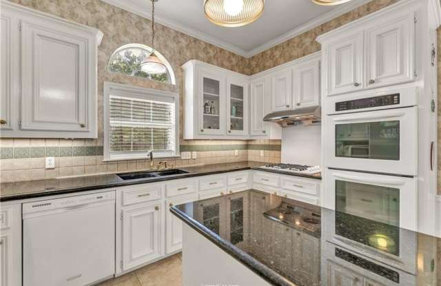 4601 Valley Brook Circle Gallery 3