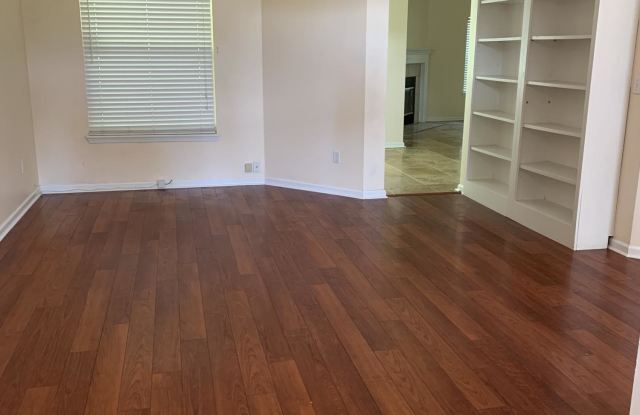 8080 KILKELLY LN S Gallery 3