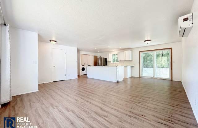 Renovated Gig Harbor Home with Water Views, Fenced Yard & Updated Kitchen! Gallery 3