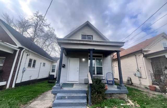 Large 5BR/2Ba House- Close to U of L Leasing Special- sign lease by 6/15/2026 and second month is free! photos photos