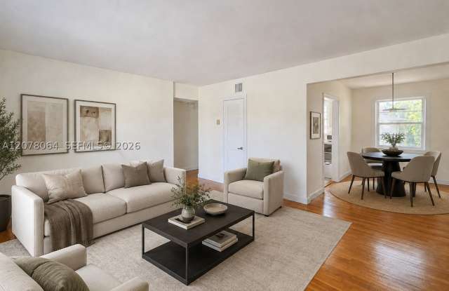 7880 SW 55 Ave Gallery 2