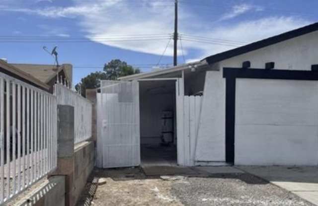 STUDIO NEAR AIRPORT, STRIP AND UNLV photos photos