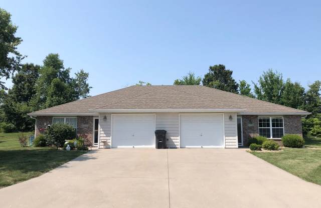 2 Bed Single Level Duplex in Grain Valley photos photos